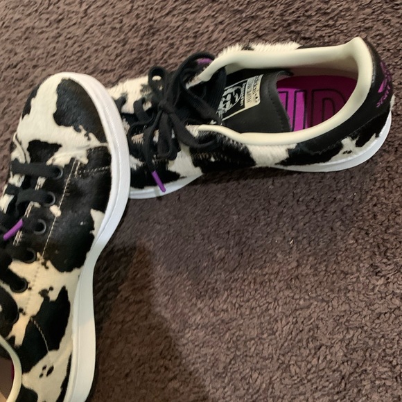 Adidas: Stan Smith 'Fuzzy Cow Print' 🐄 Pony Hair - Picture 3 of 8